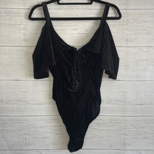 A.E.L.Y Ribbed Velvet Bodysuit l SIZE S